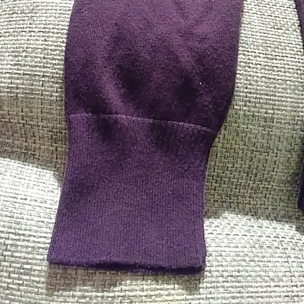 Sweater - Picture 2 of 4